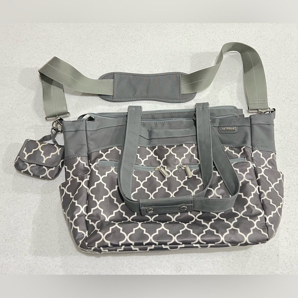 JJ COLE Camber diaper bag Grey & White, wipe clean surface
